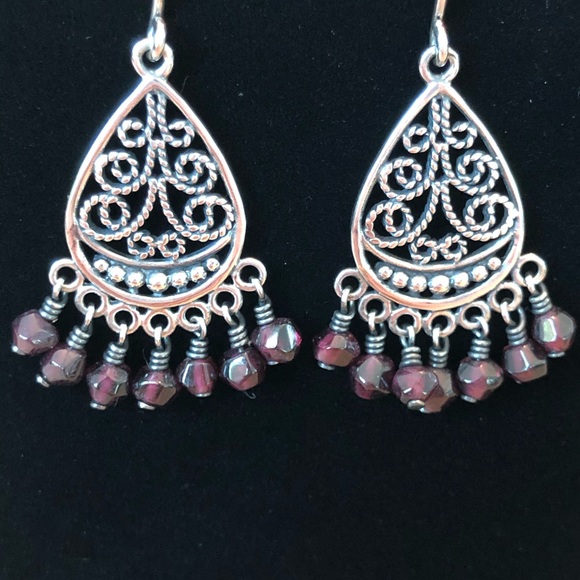 RETIRED Silpada Filigree Teardrop .925 Sterling Silver Garnet Dangle Earrings - Picture 3 of 6